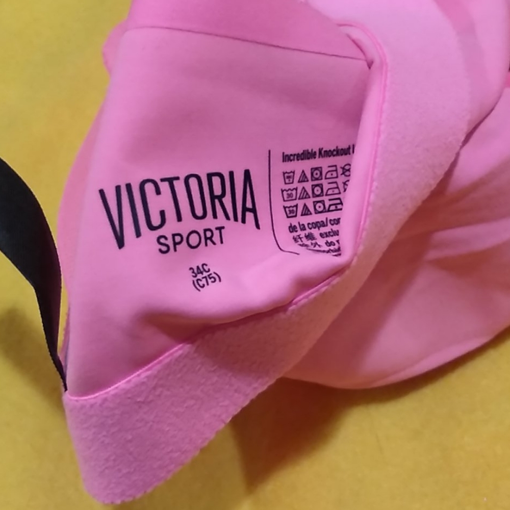 Sports bra - Picture 2 of 2